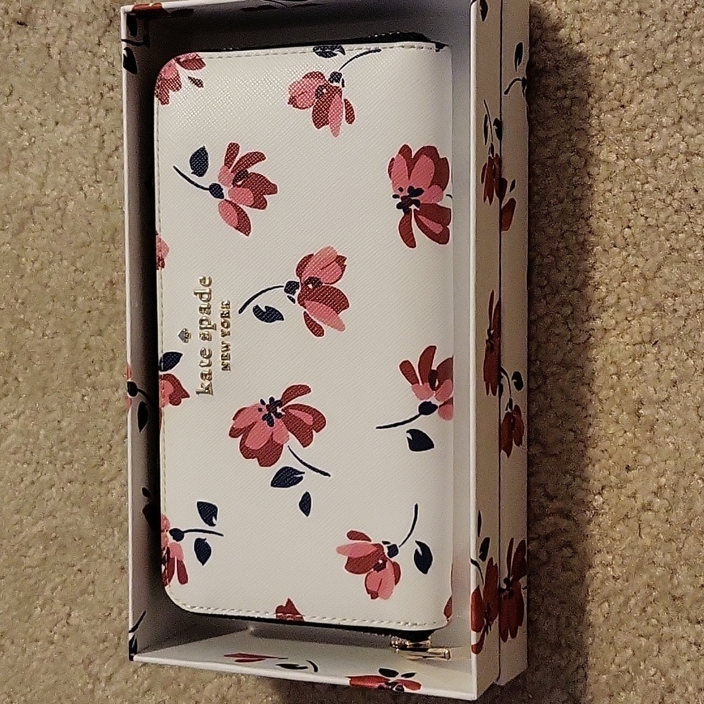 Kate Spade boxed large continental wallet